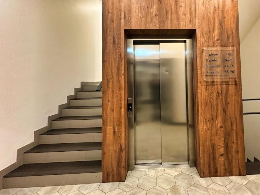 Klimatyczna Hotelowa Kawalerka * Warsaw
