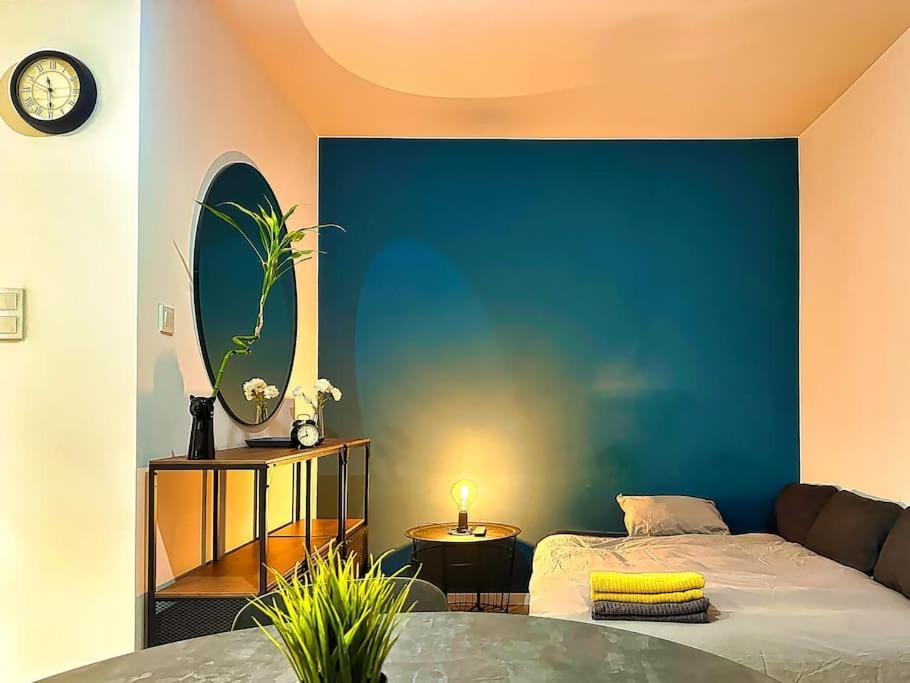 Klimatyczna Hotelowa Kawalerka Apartment Warsaw