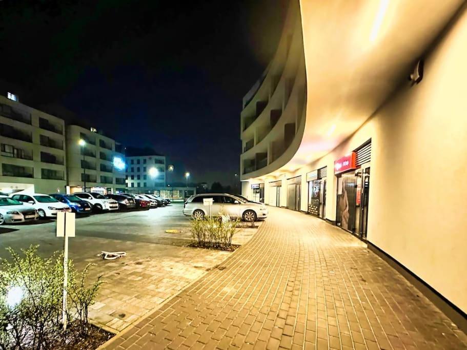 Klimatyczna Hotelowa Kawalerka Apartment Warsaw